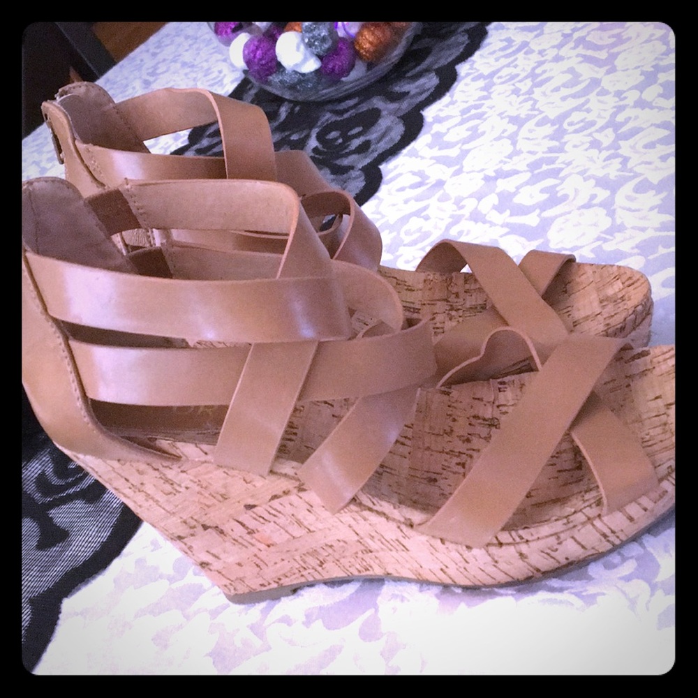 Wedge heels